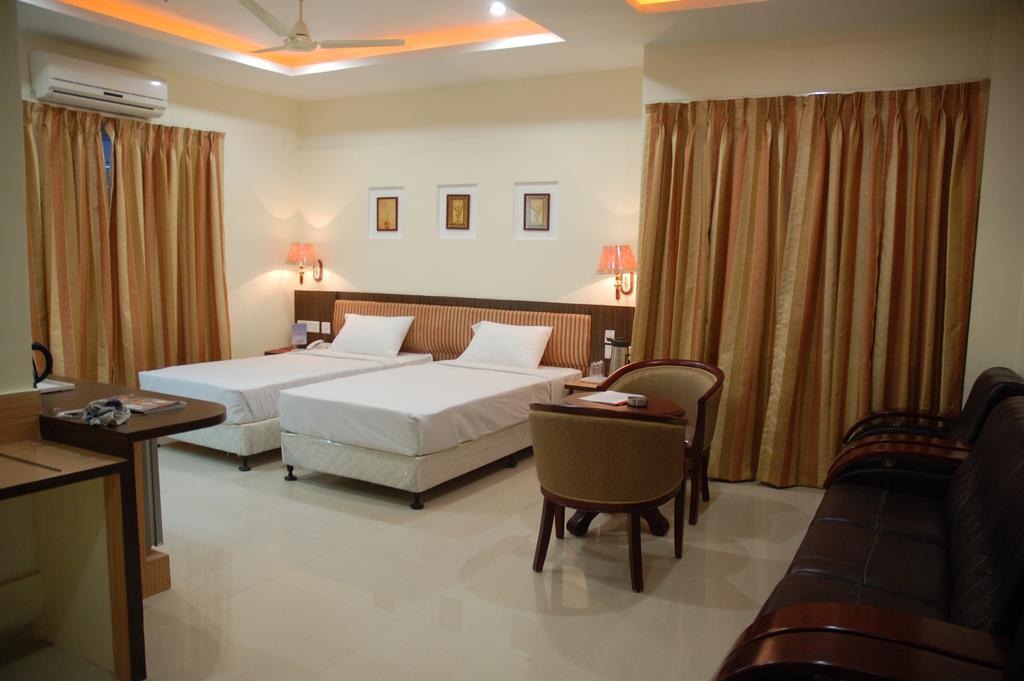 Hotel Sitara Royal Hyderabad Ngoại thất bức ảnh